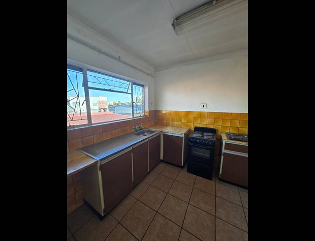 2 BEDROOM FLAT TO LET IN VEREENIGING CENTRAL